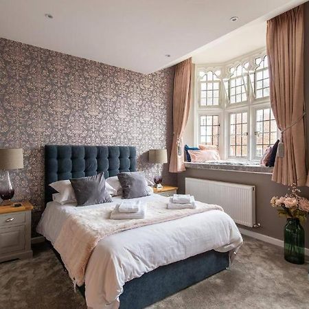 The Most Central Apartment In Canterbury Stunning Interiors, Fully Equipped, City Views And Free Wifi! Esterno foto