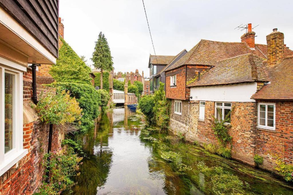 The Most Central Apartment In Canterbury Stunning Interiors, Fully Equipped, City Views And Free Wifi! Esterno foto