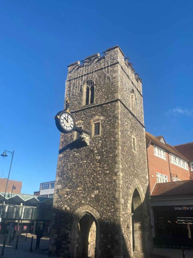 The Most Central Apartment In Canterbury Stunning Interiors, Fully Equipped, City Views And Free Wifi! Esterno foto